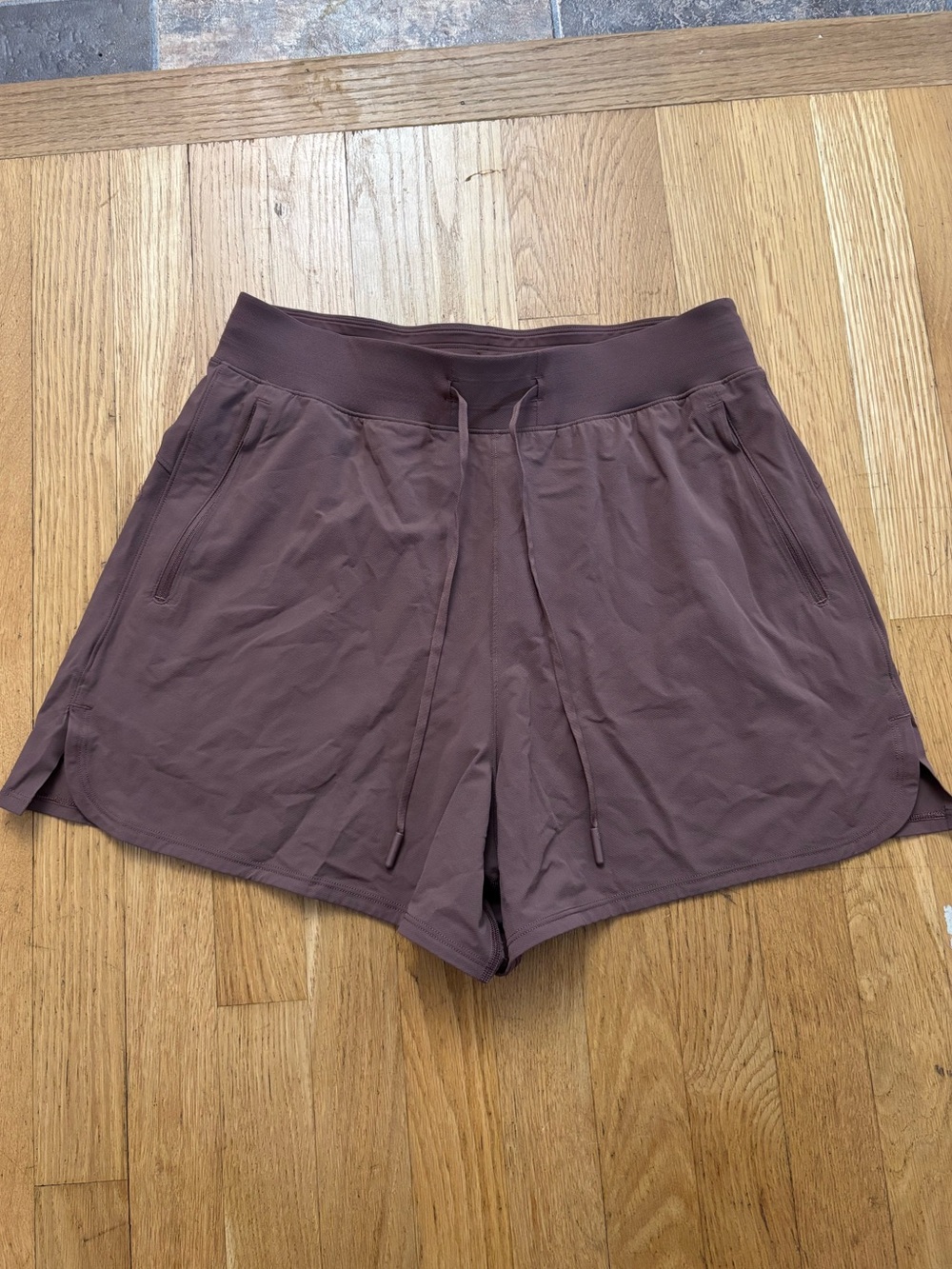 Lululemon License To Train High-Rise Shorts 4” - Picture 2 of 7